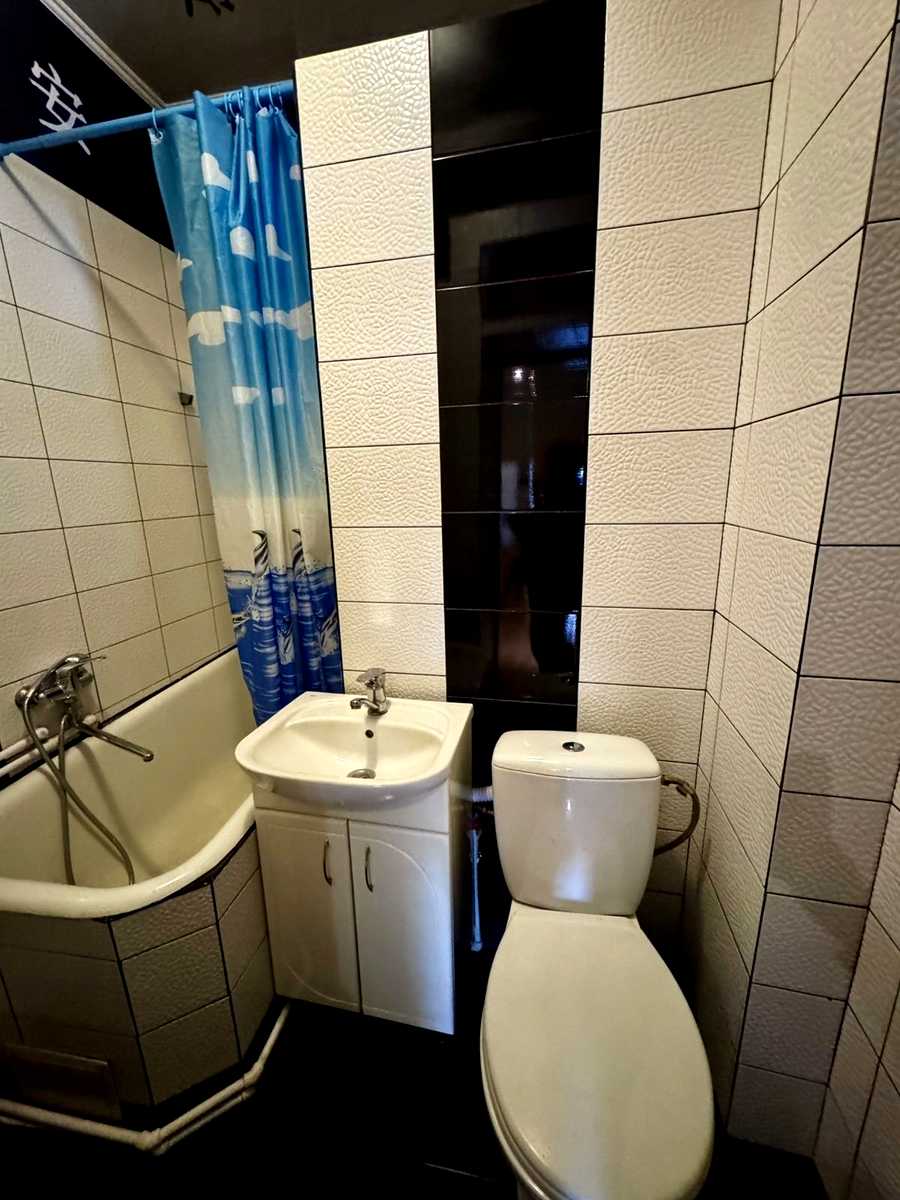 1870587409775909