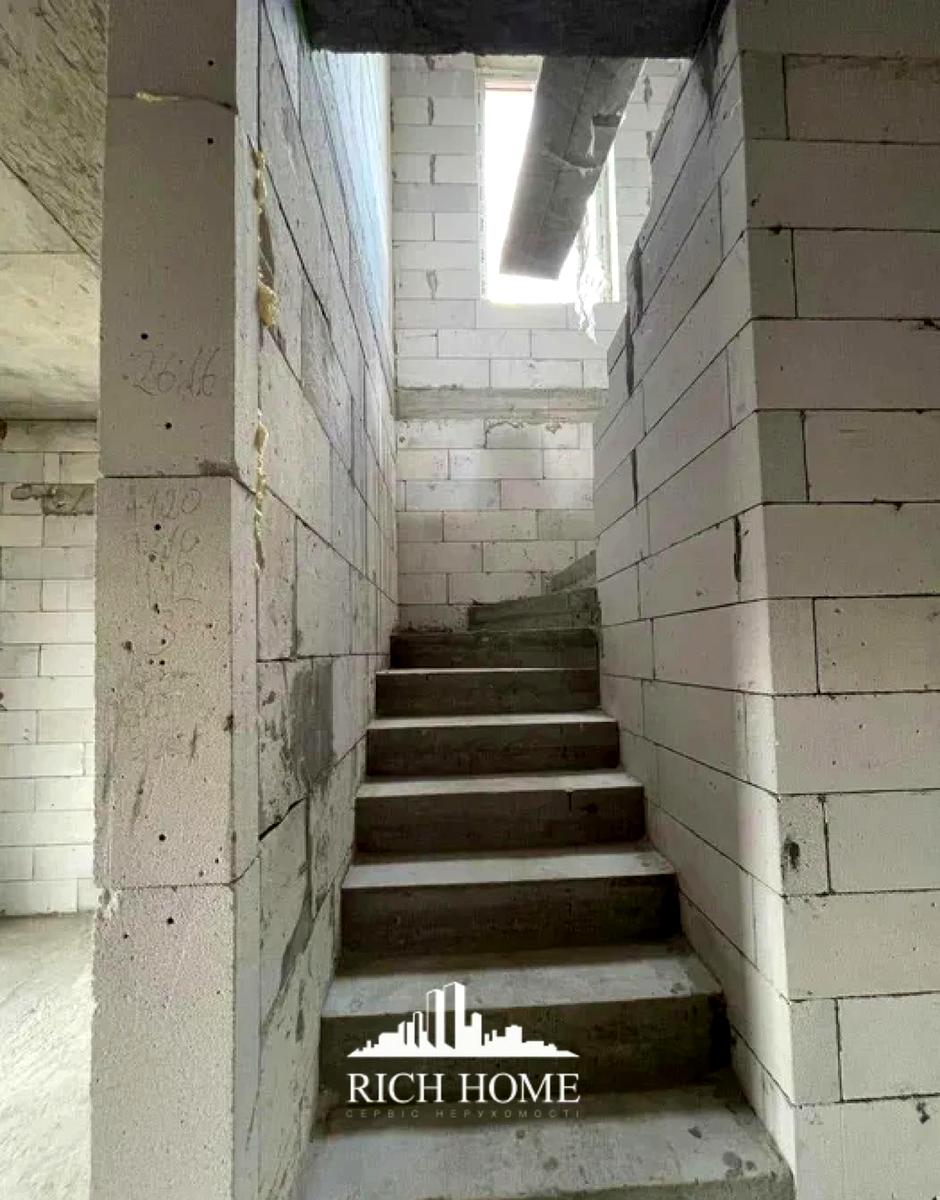 1870588824088350