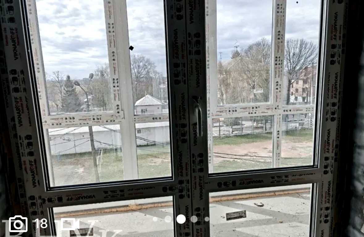 1870592891698331