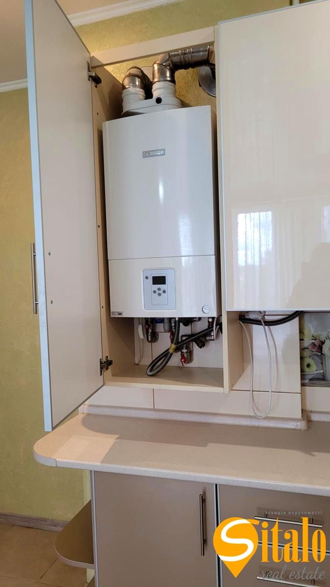1870596796202091