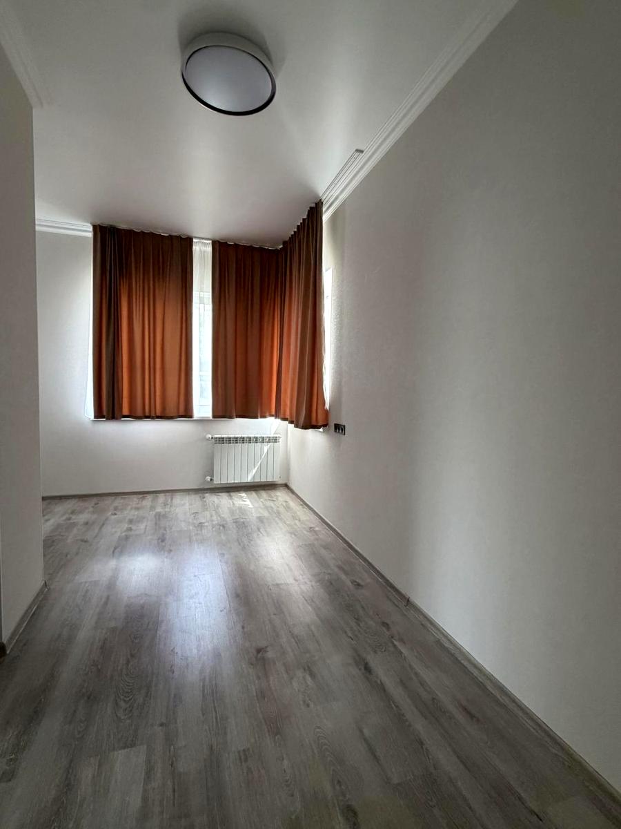 1870597715993519