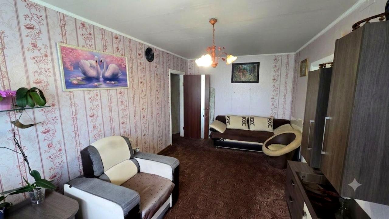 1870598477002840