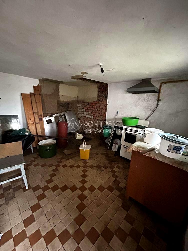 1870599007830403
