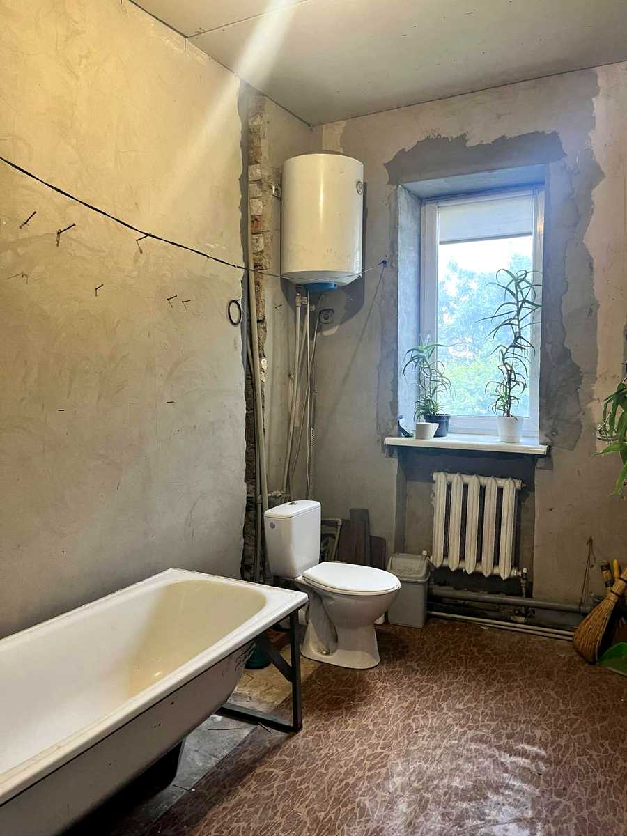1870599035830058