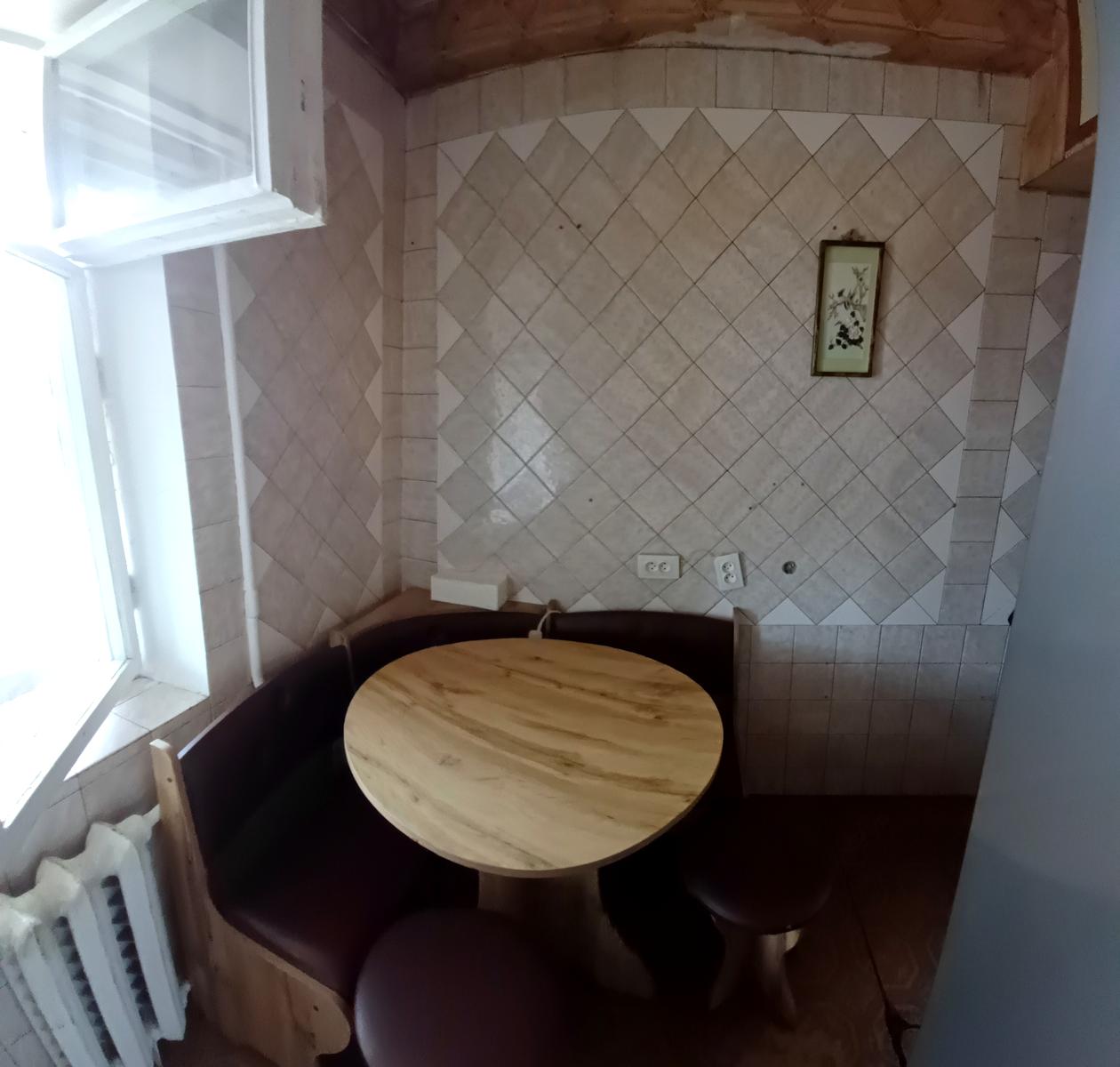 1870599076711832