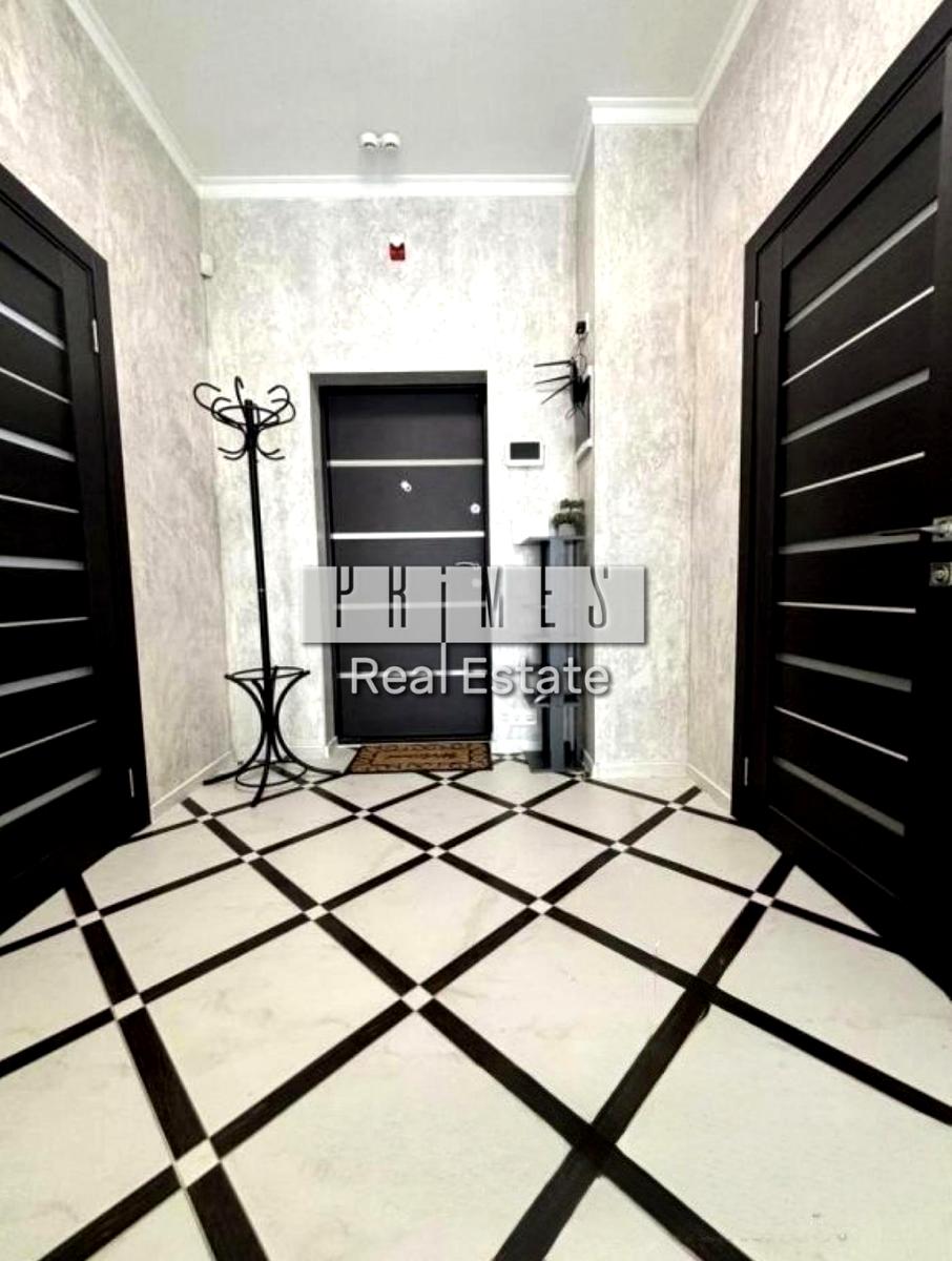 1870599858072711