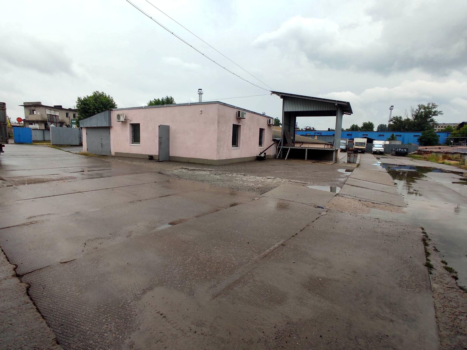 1870600850750761