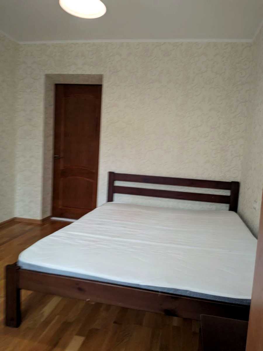1870601570938398