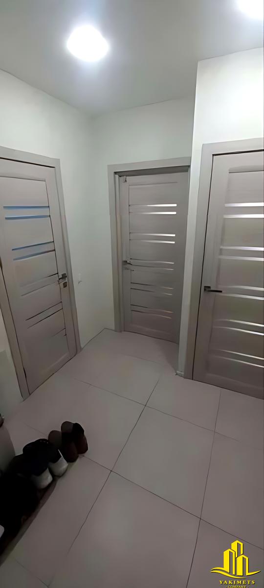 1870602016731235