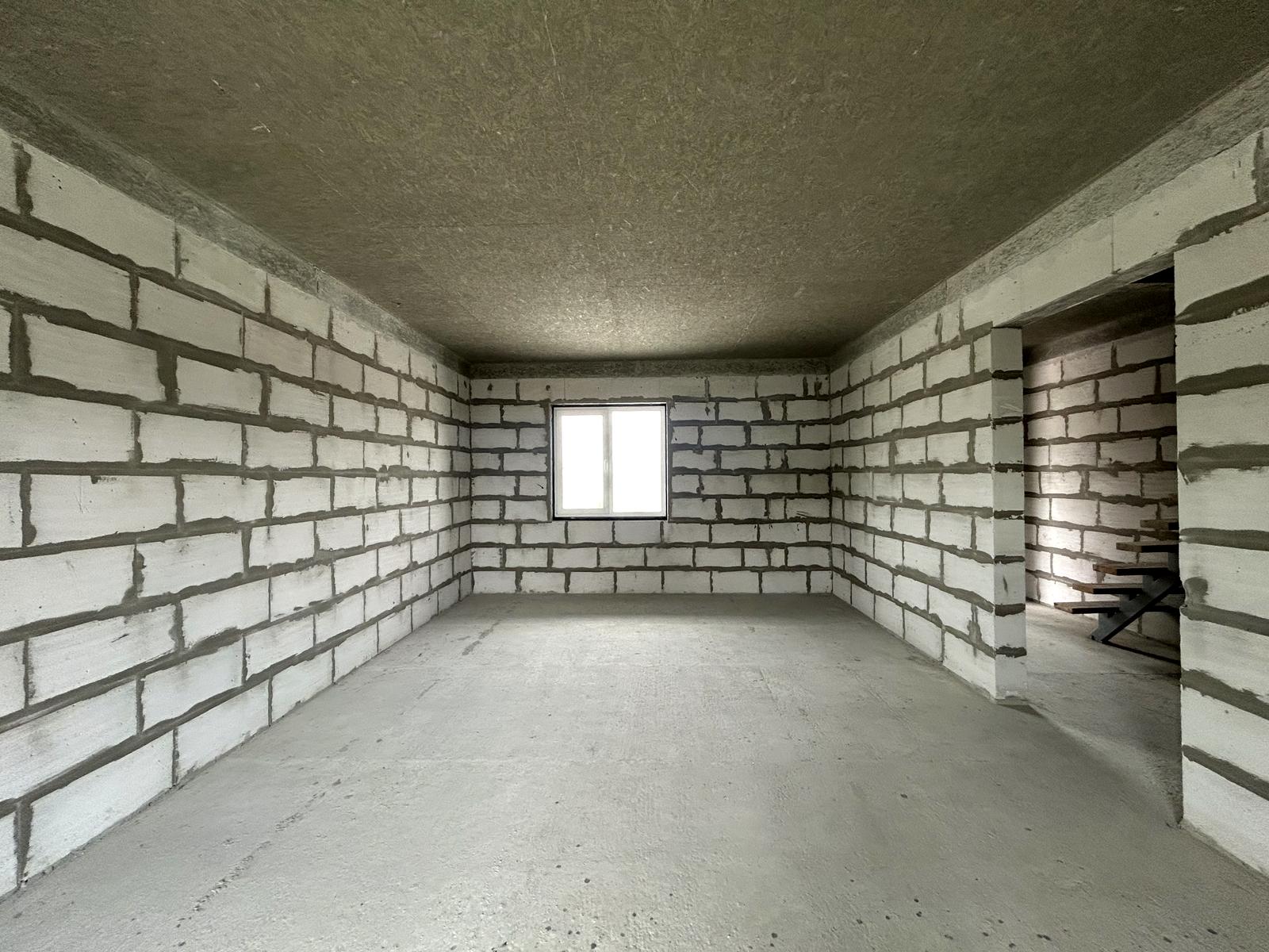 1870602152794376