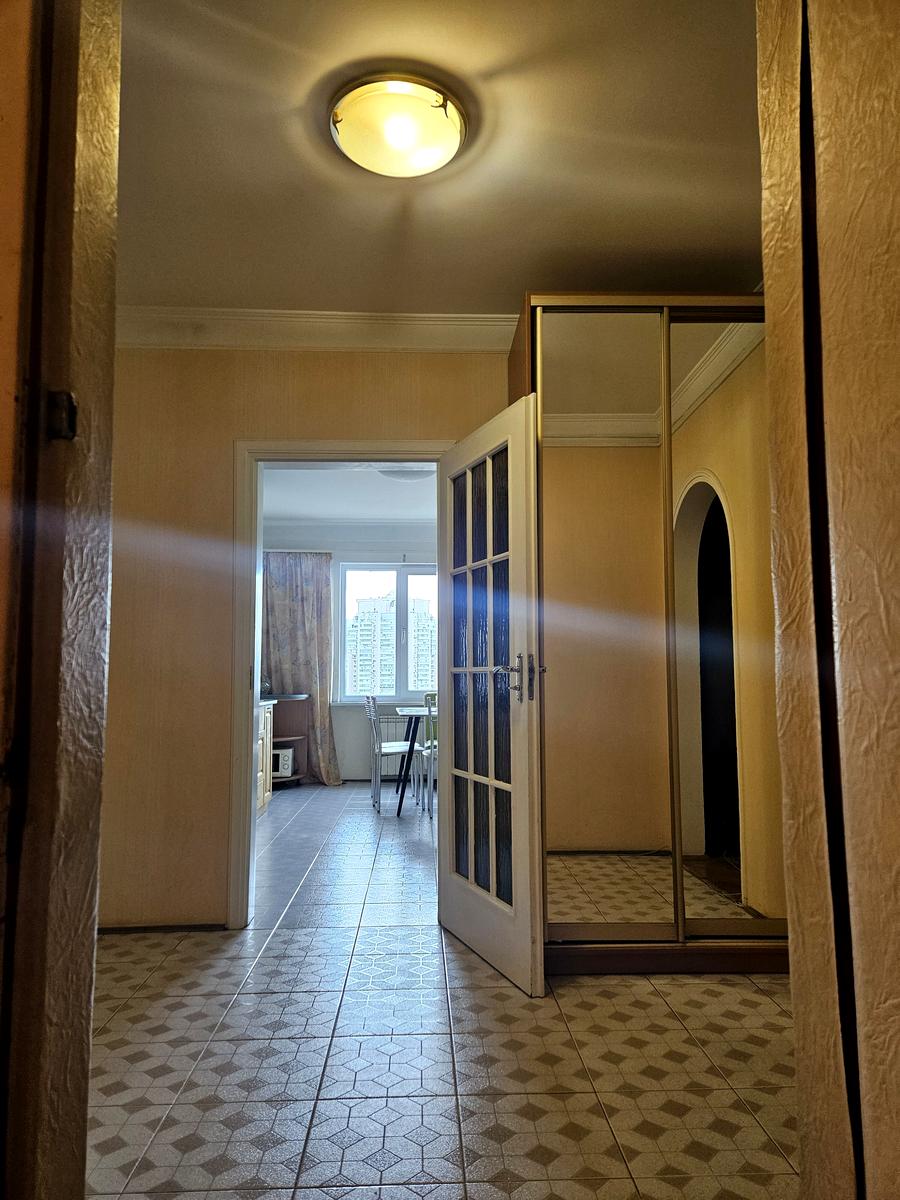 1870603134700368