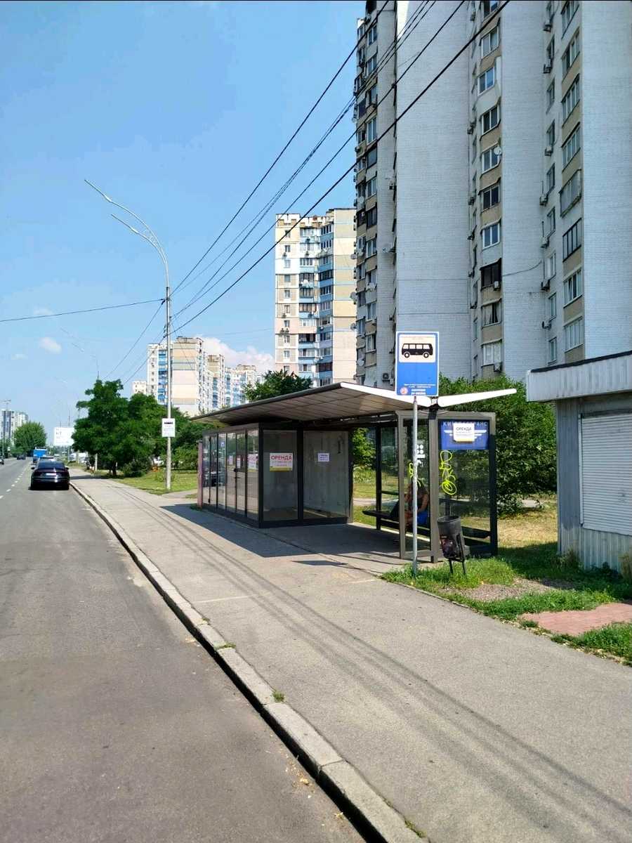 1870605225895877