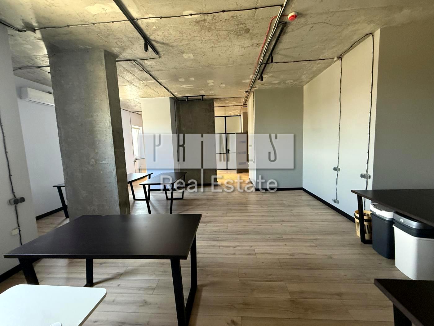 1870605530110927