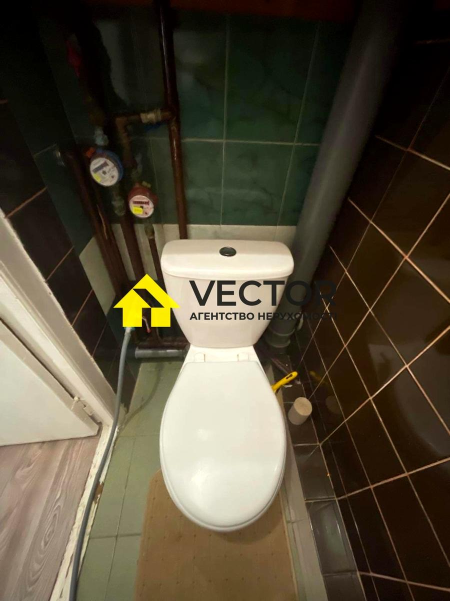 1870607001194129