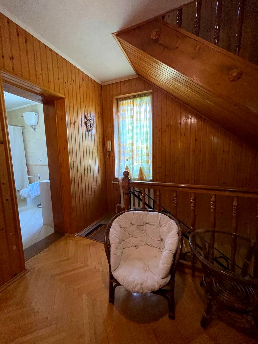 1870607692648831