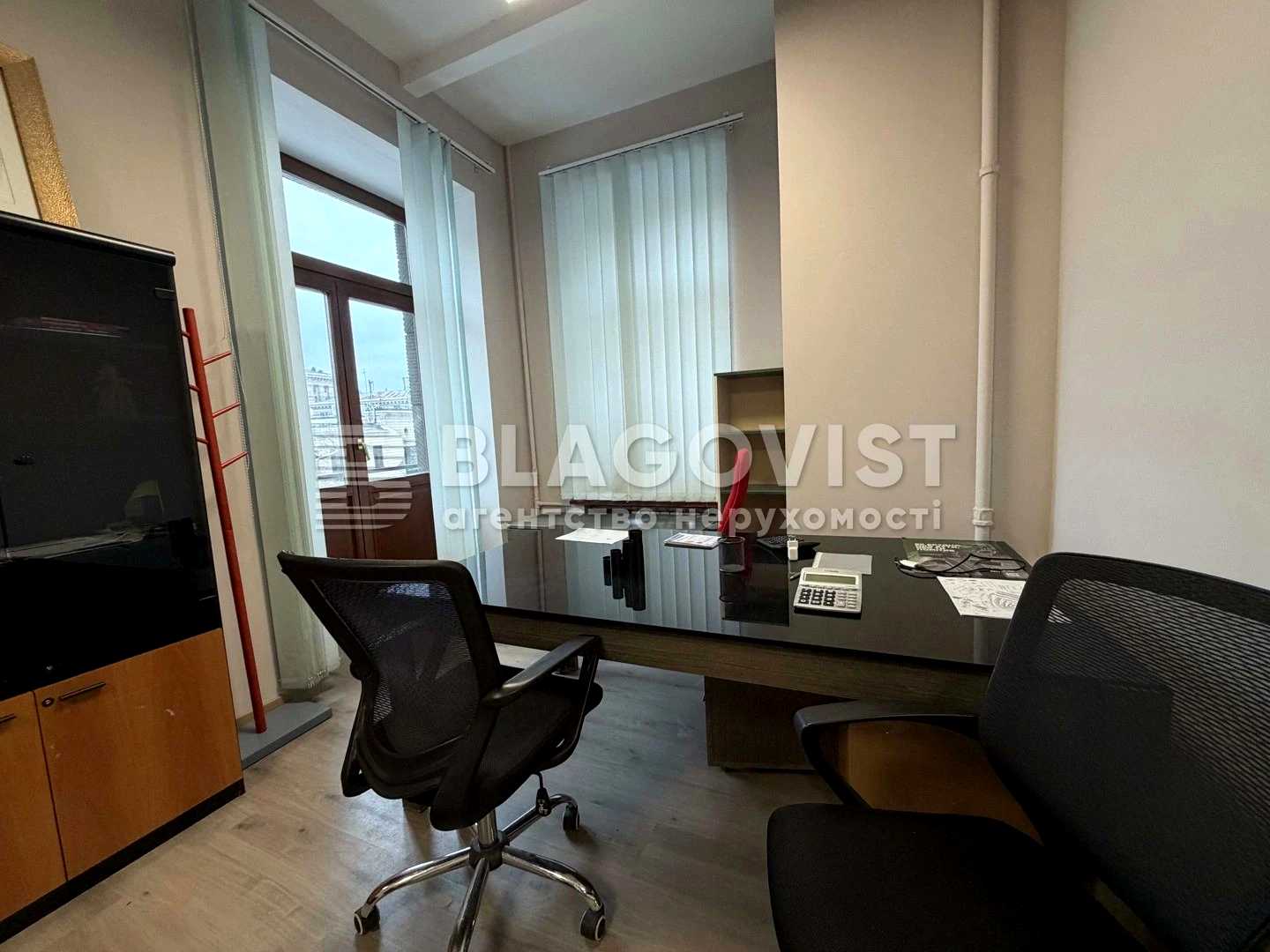 1870609585094277