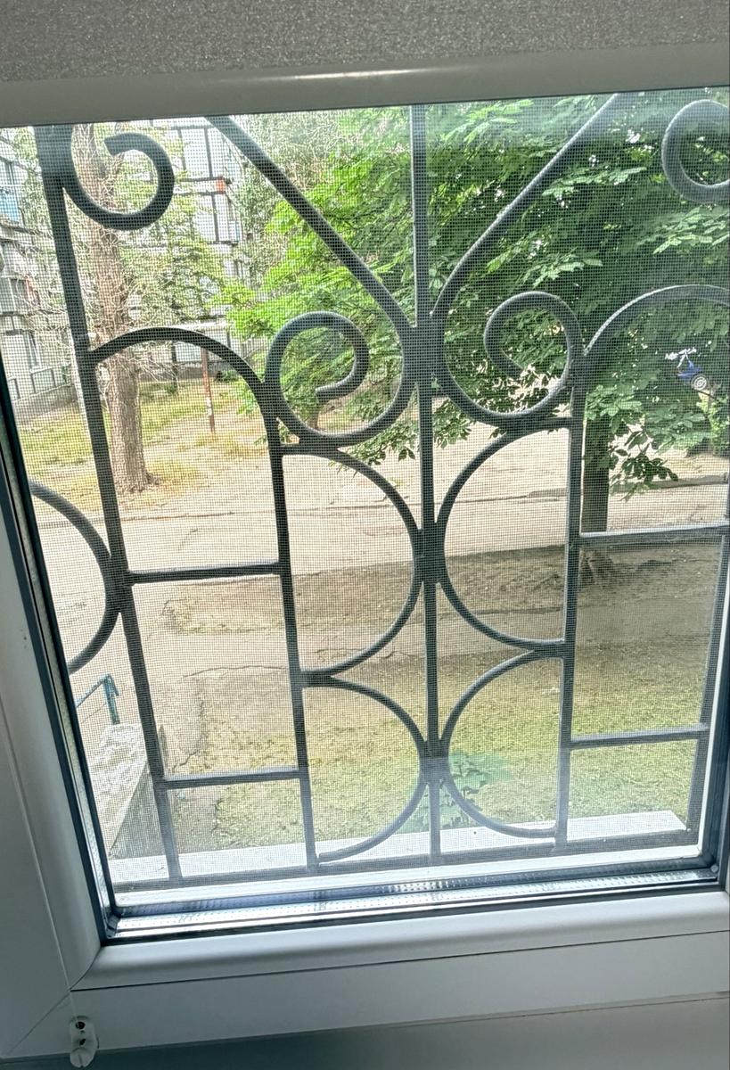1870613683727887