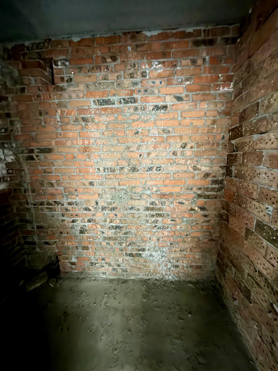 1870618306224380