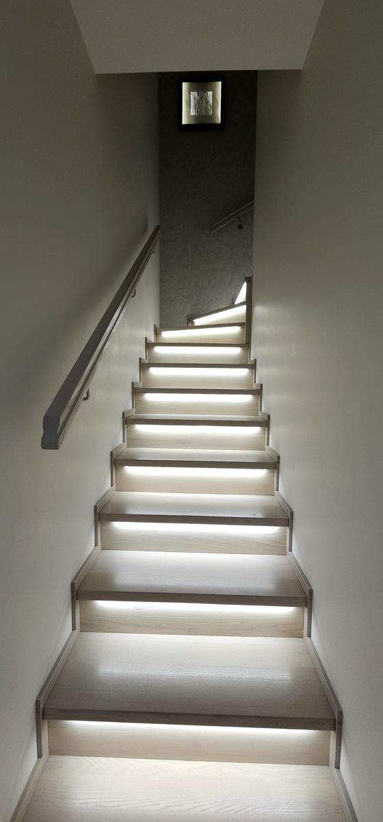 1870618531936191