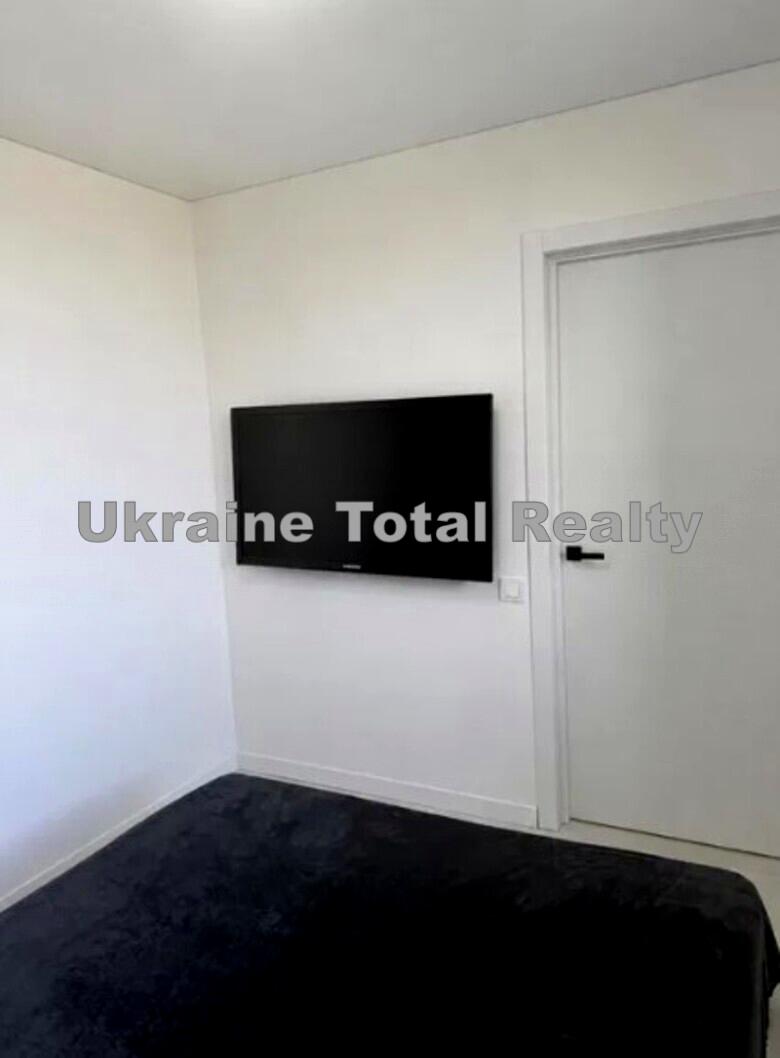 1870623261541281
