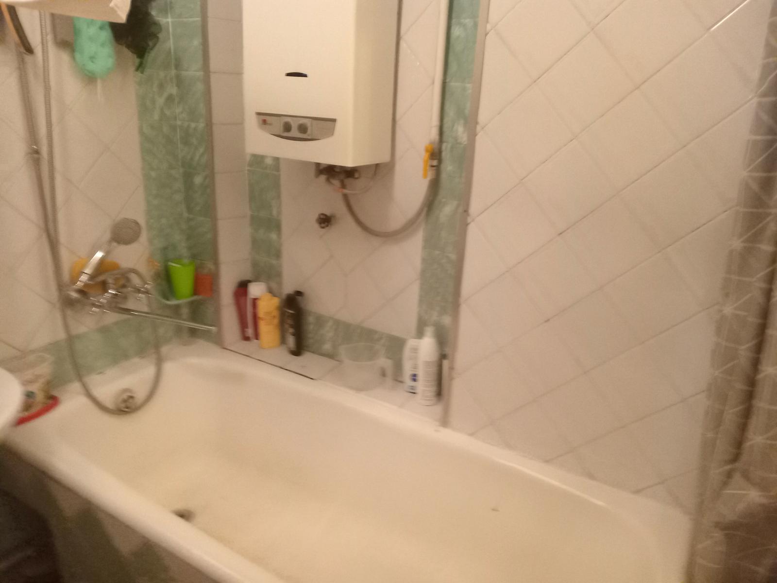1870632921328309