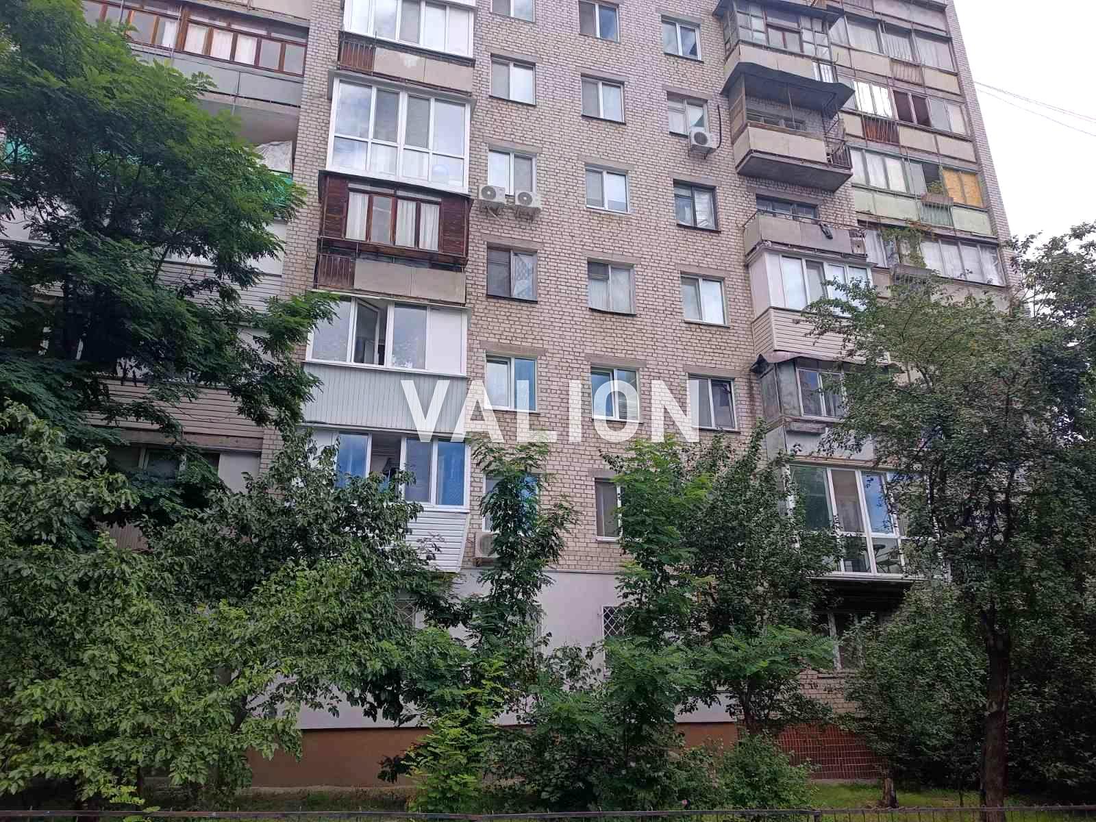 1870665575878888