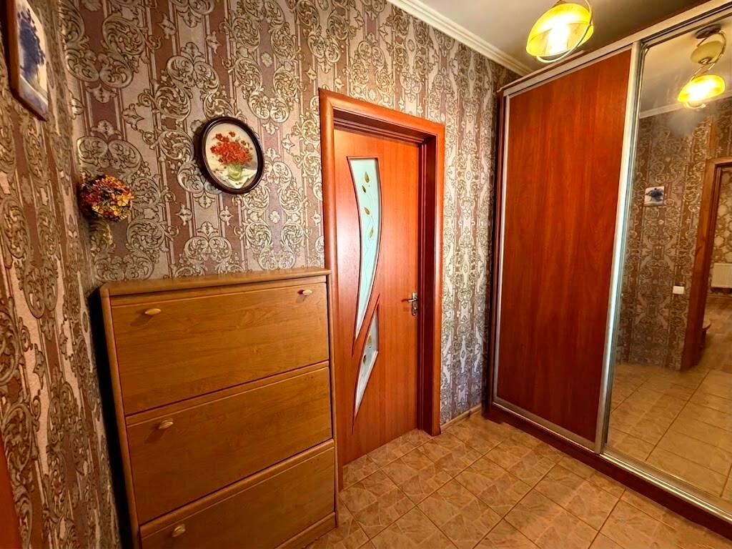 1870670981945685
