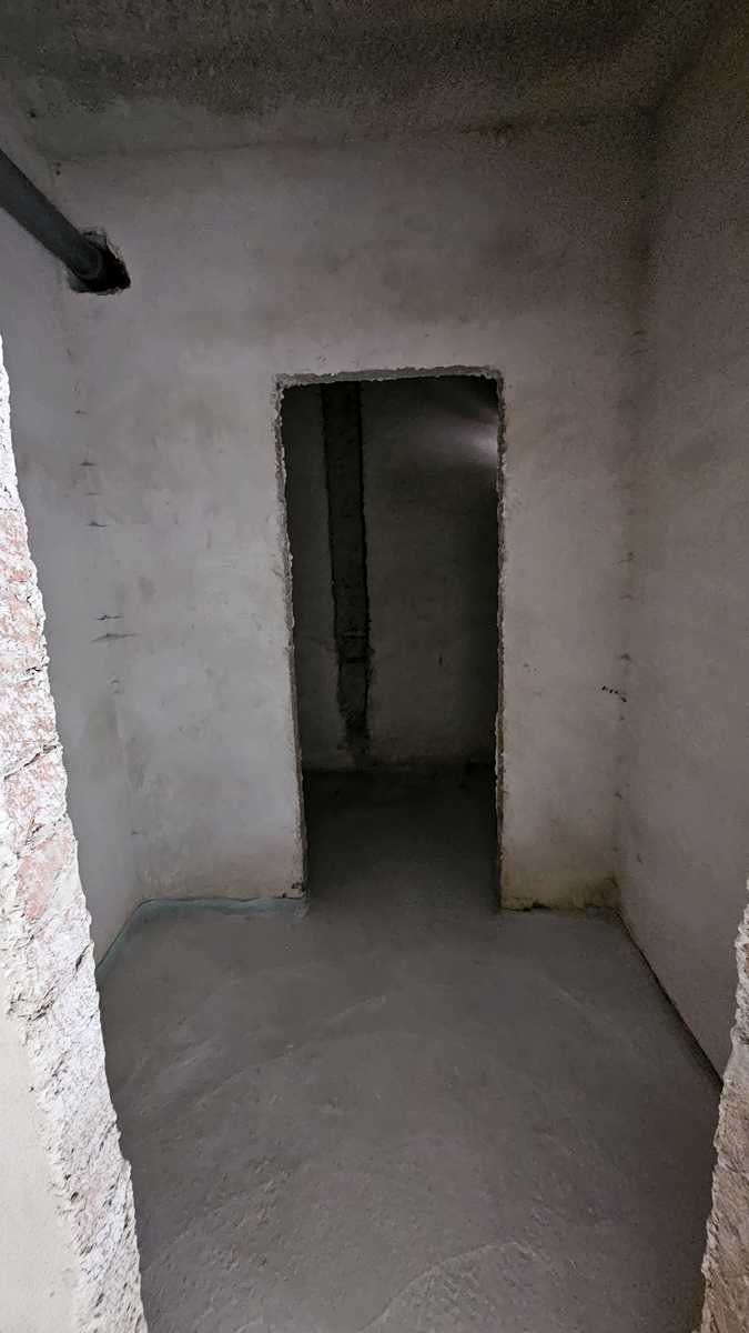 1870673057830318