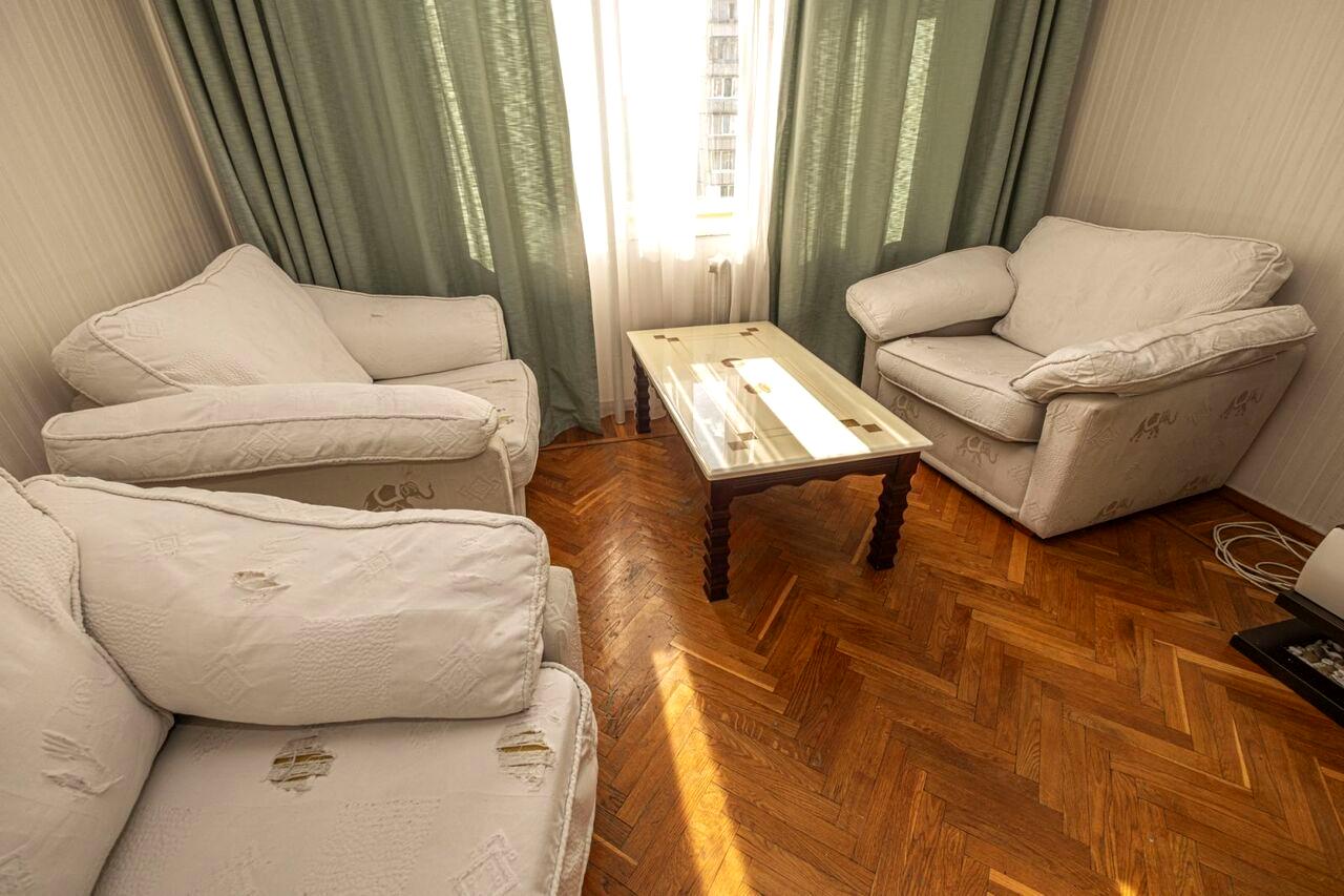 1870677464534976