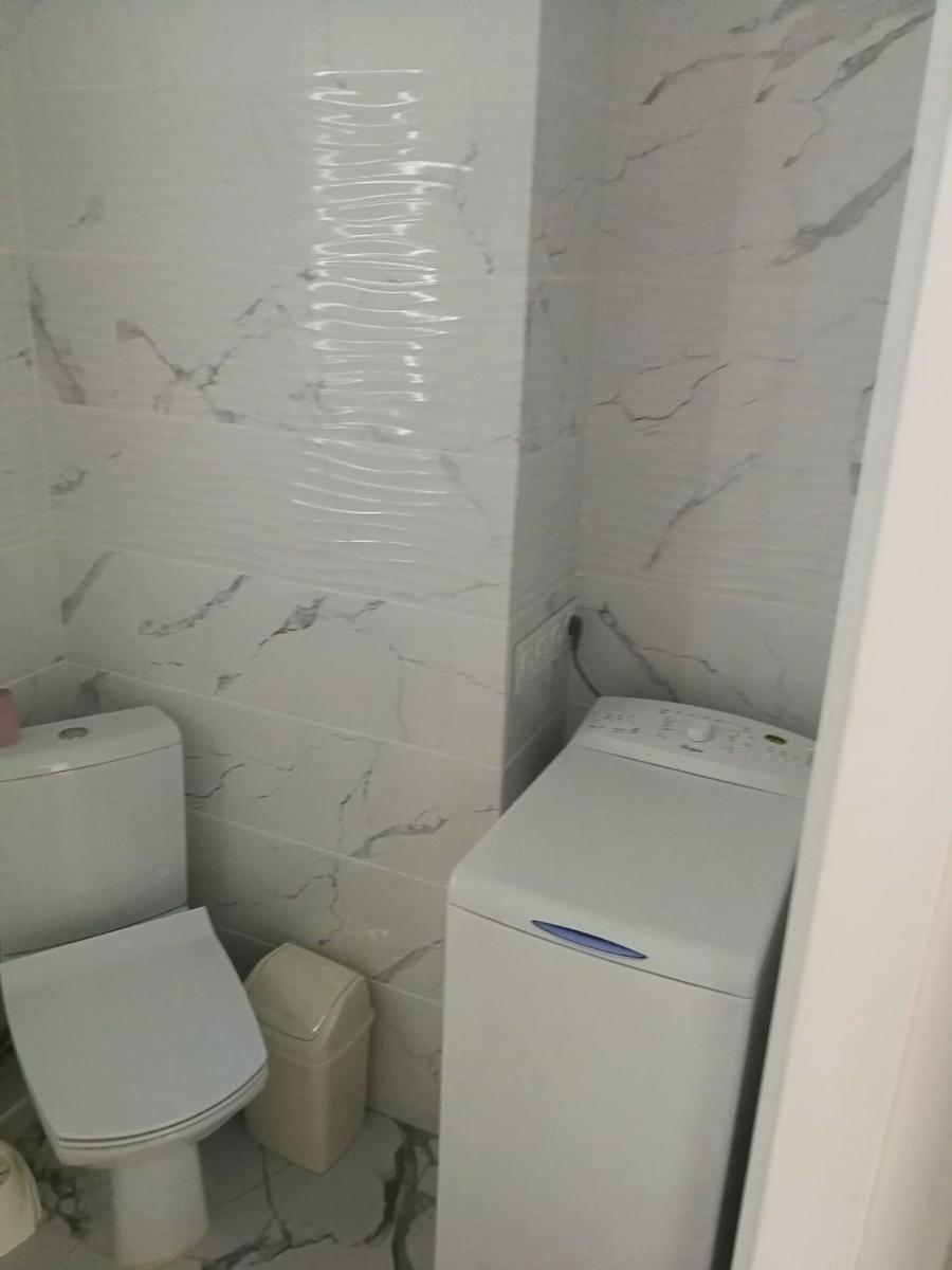 1870678190873453