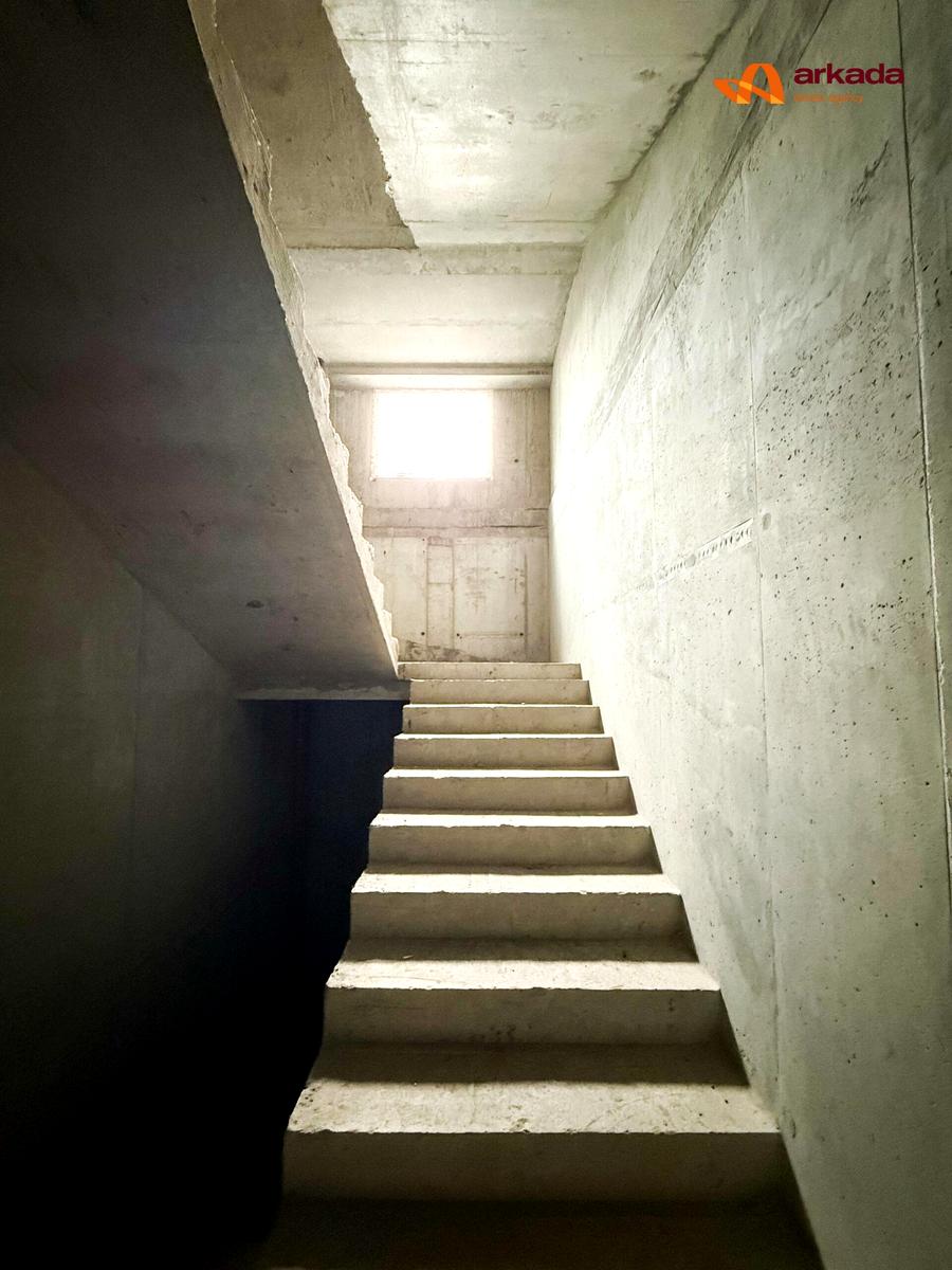 1870678643865709