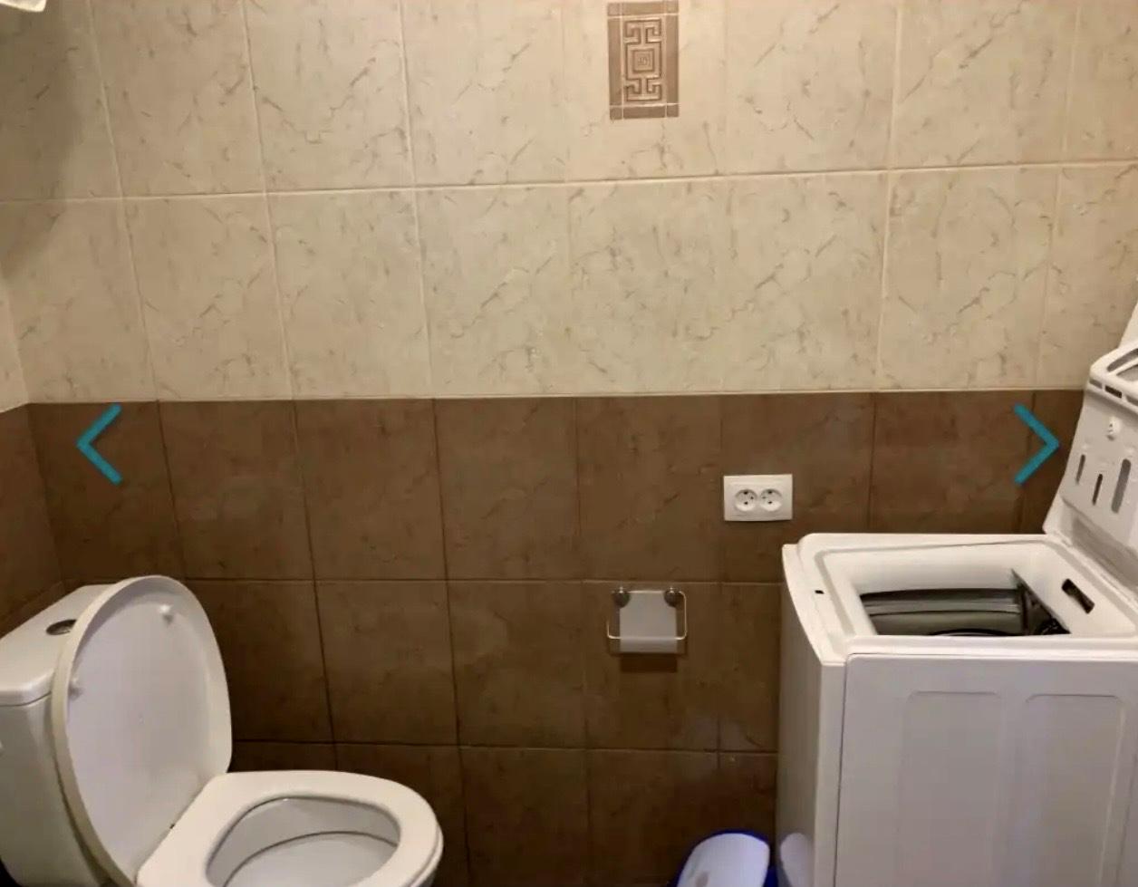 1870680515866374