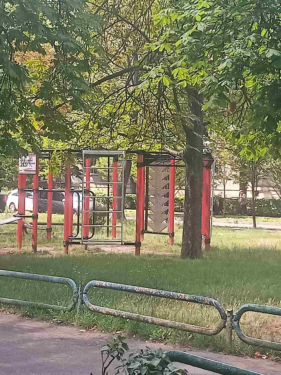 1870681354073442