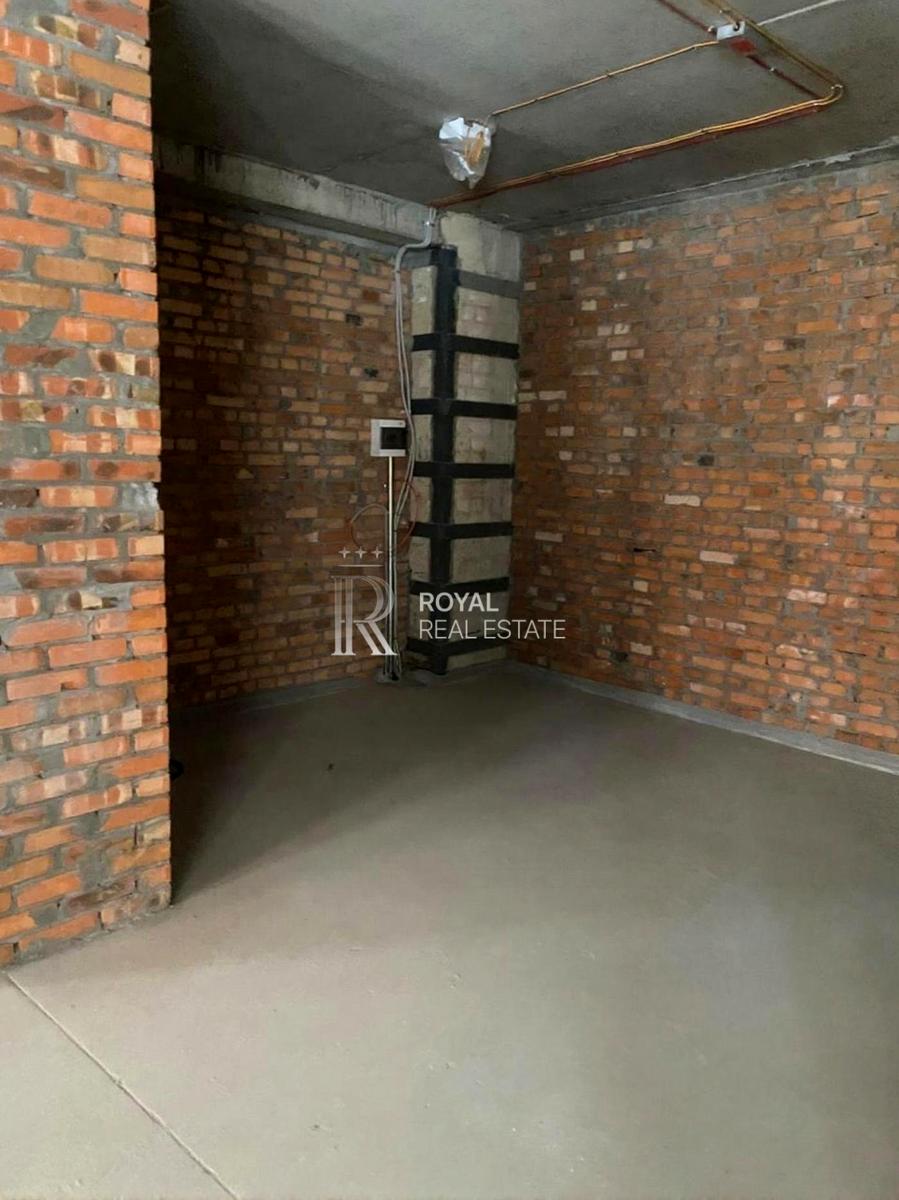 1870681526659968