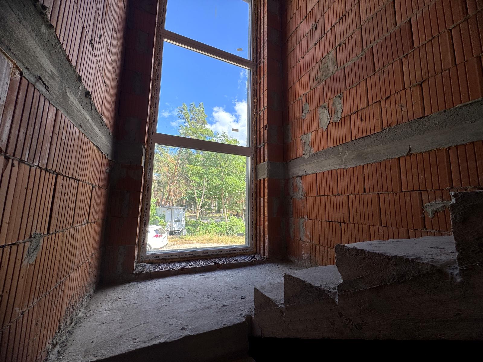1870684144447864