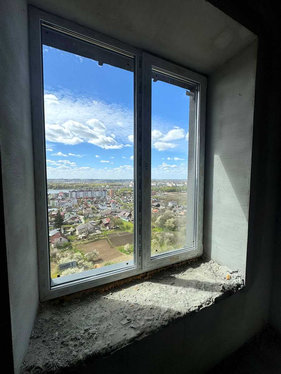 1870684393683873