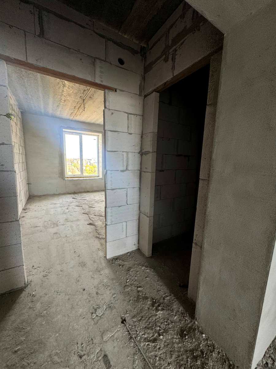 1870684394610661