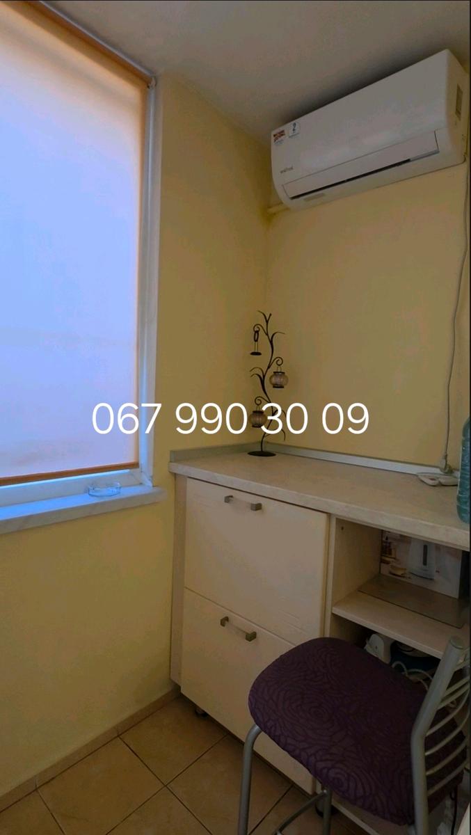 1870685021828916