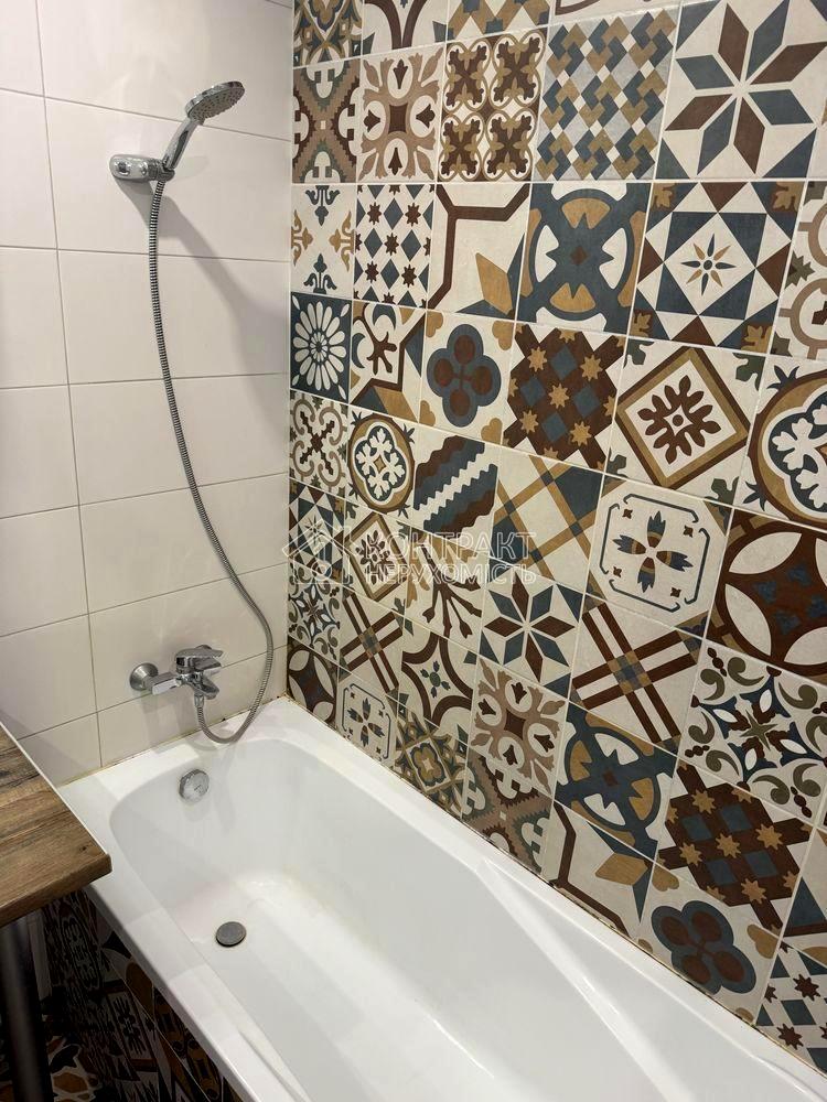 1870686656428767