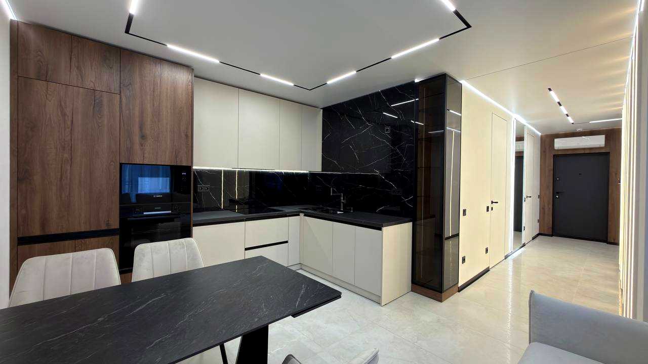 1870687330083095