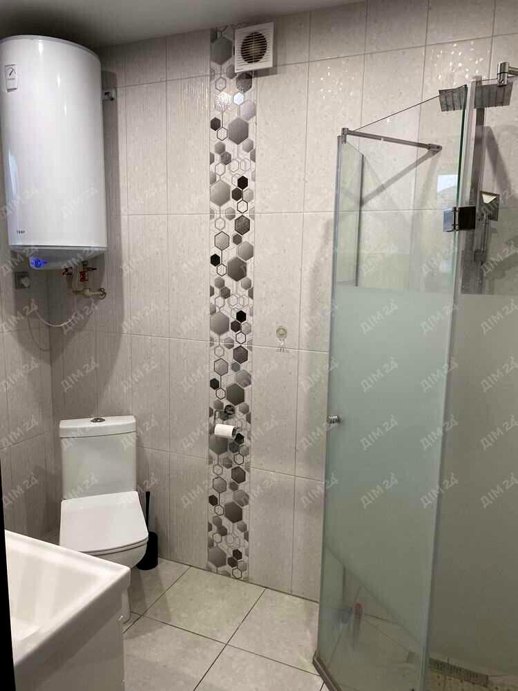 1870688924983846