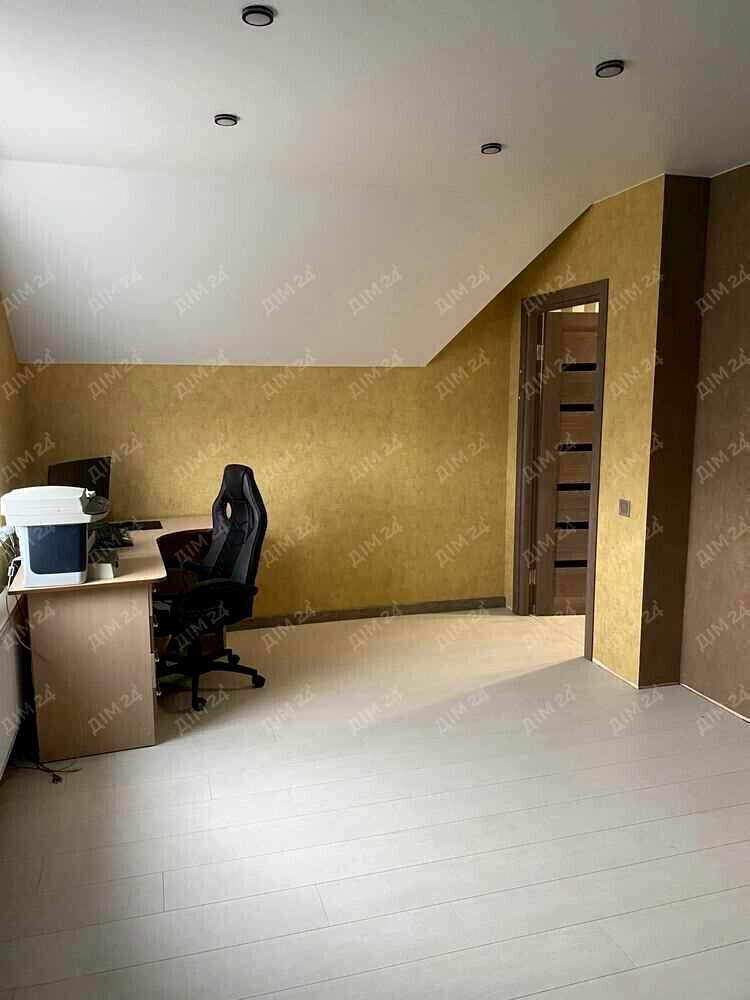 1870688926355681