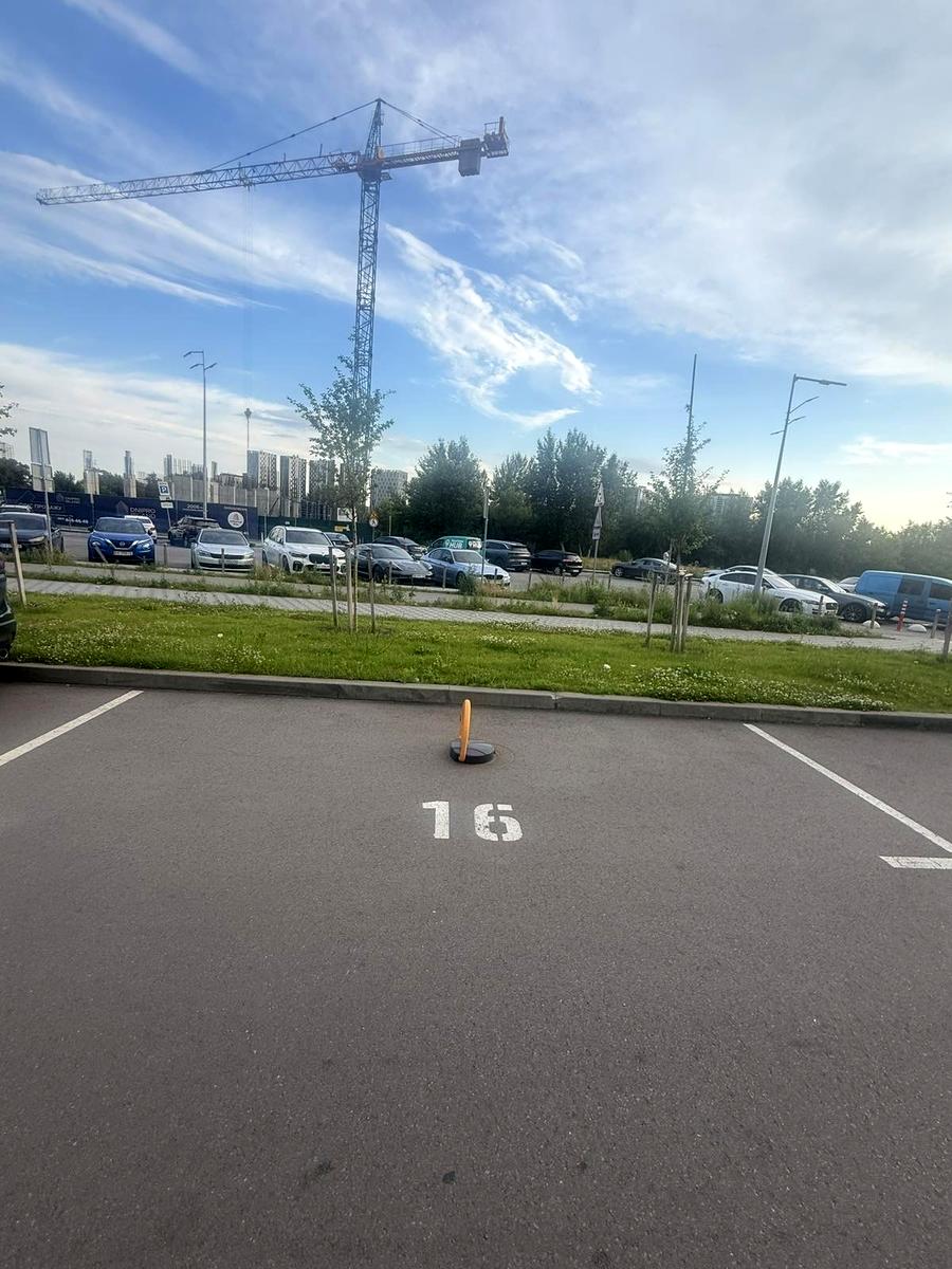 1870698616942711