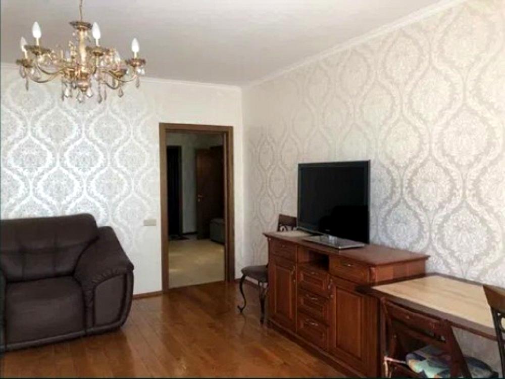 1870703560384782