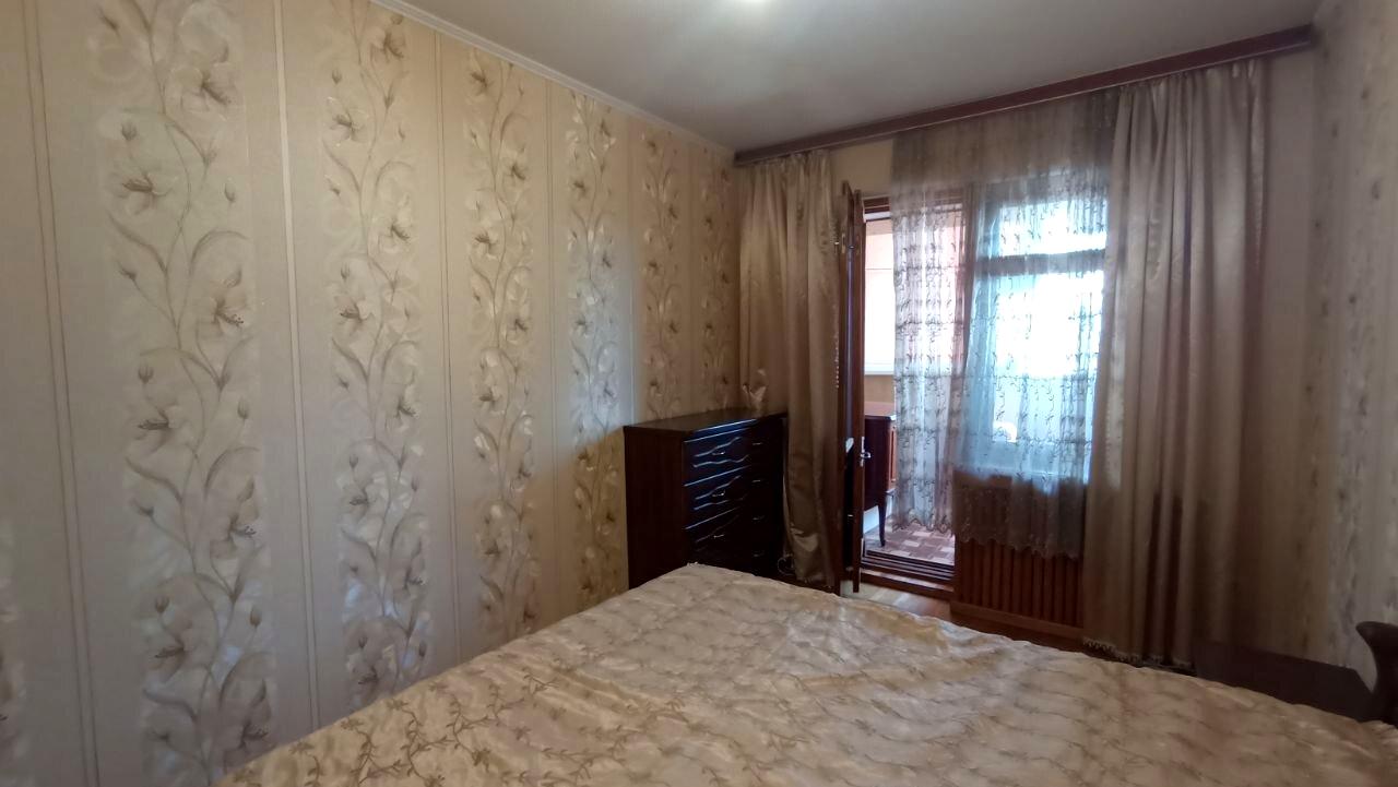 1870709283431405