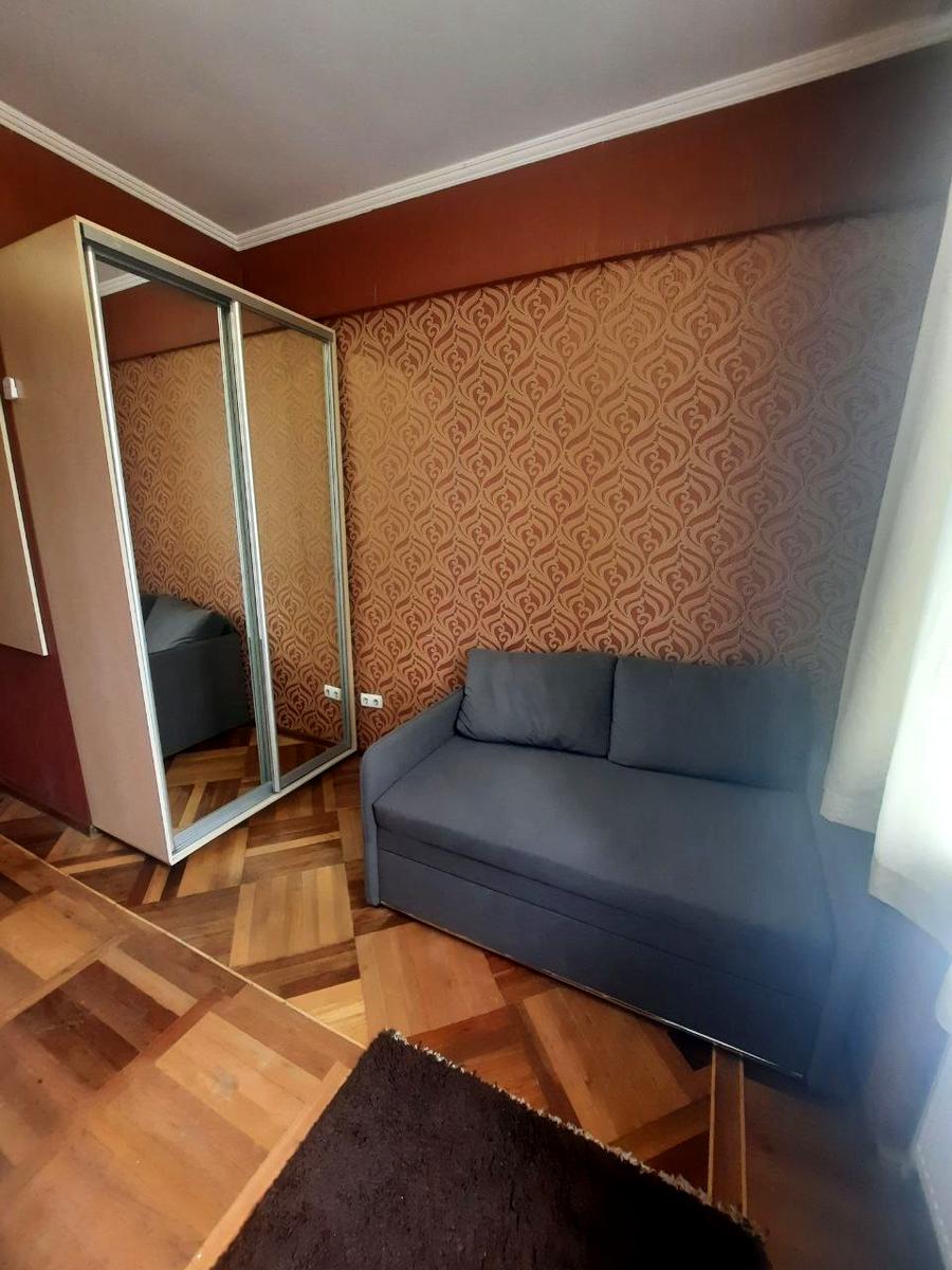 1870712998100286