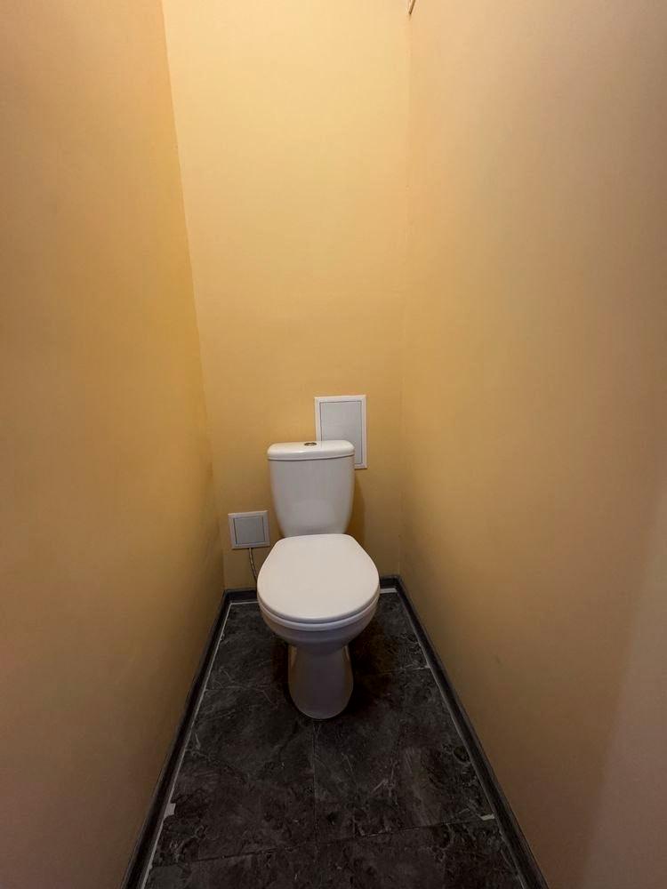 1870723423304871