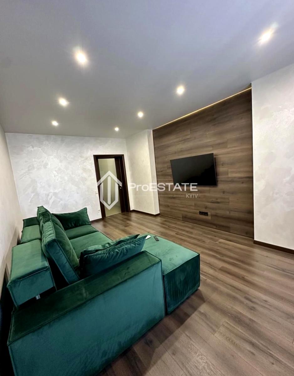1870768132679716