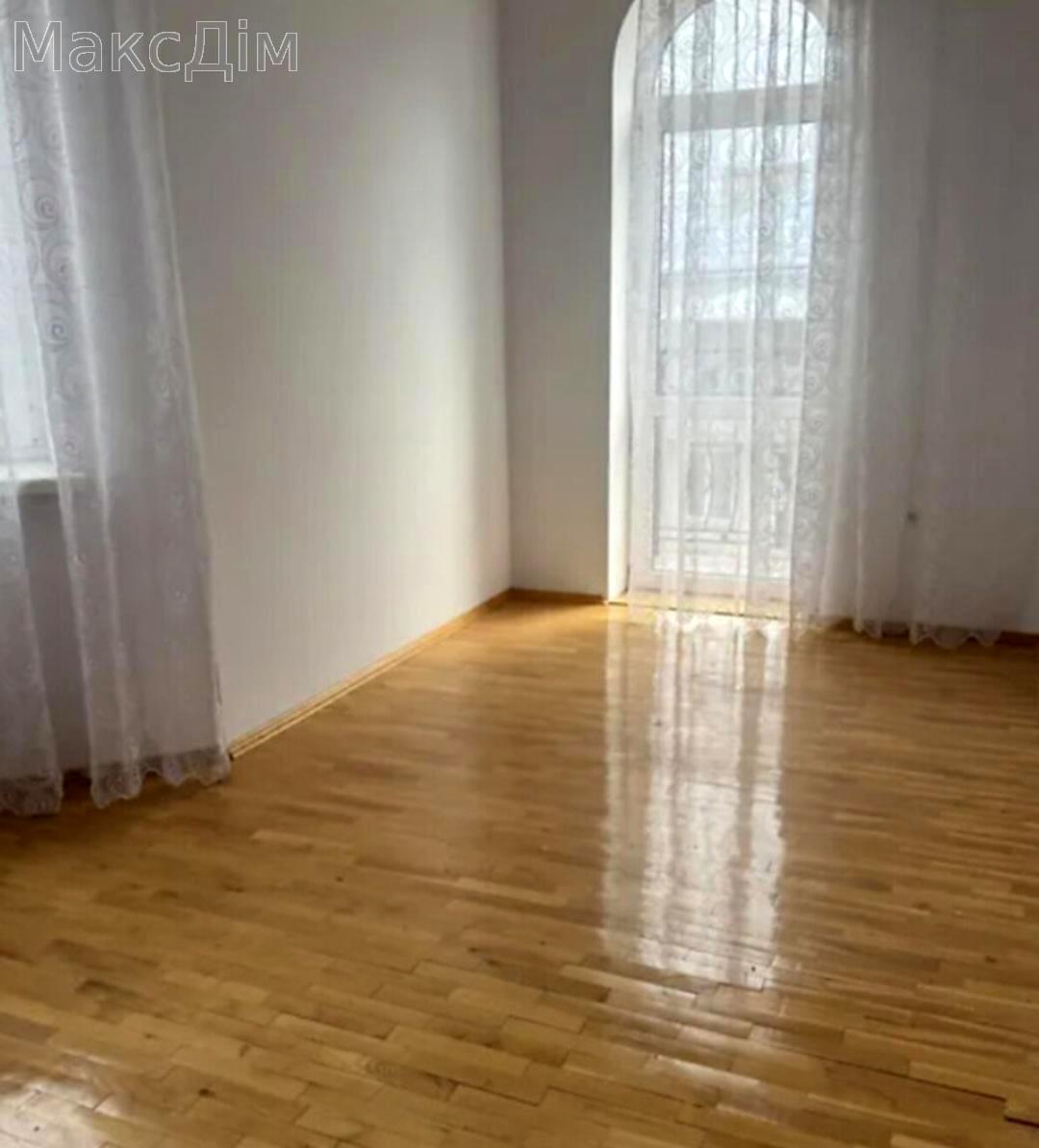 1870769480935557