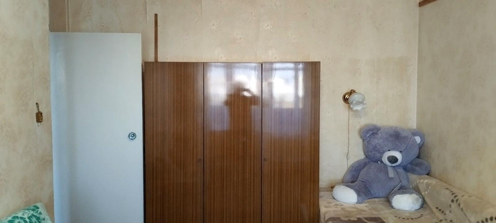 1870771976102923